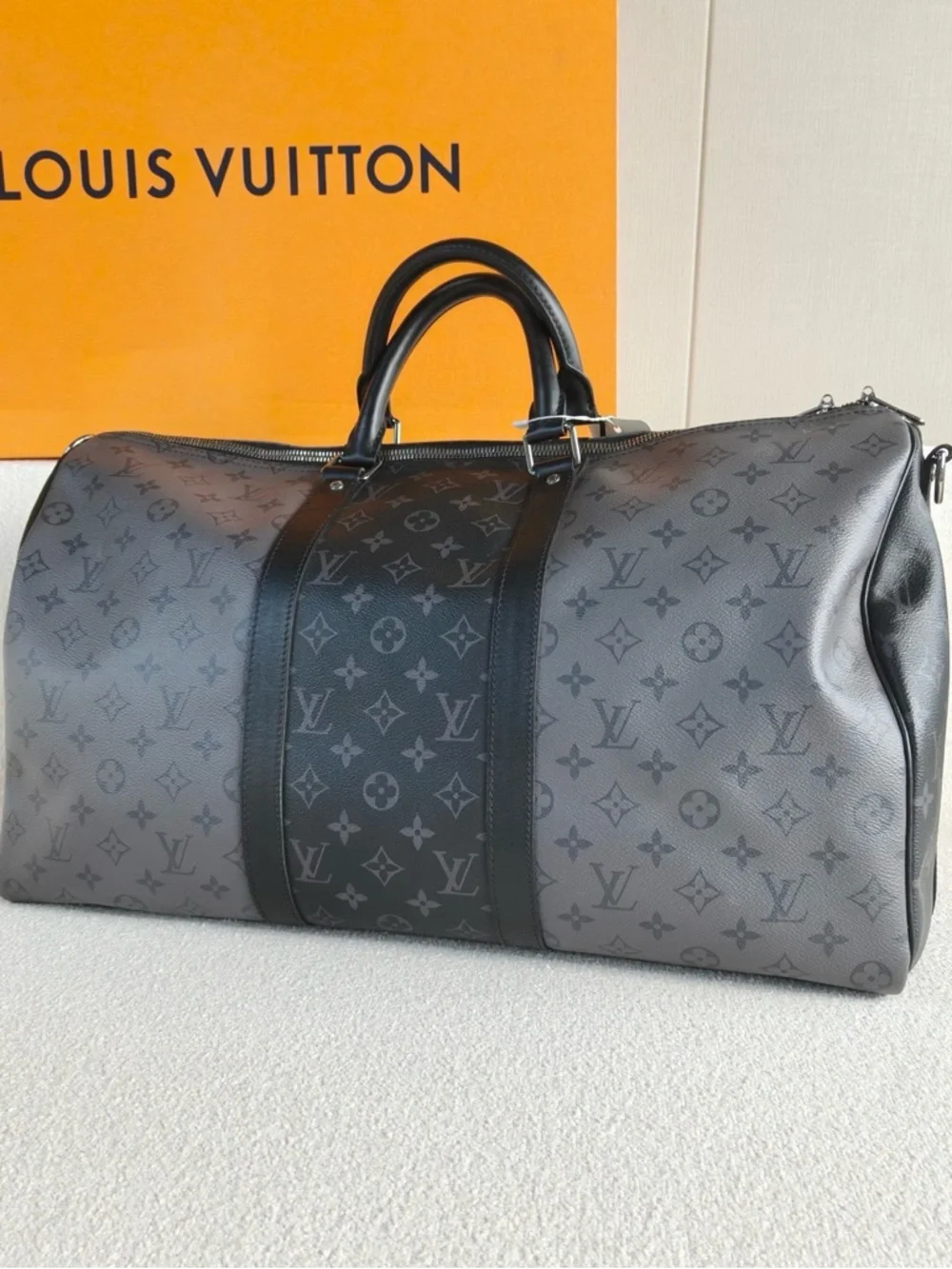 Louis Vuitton | Keepall 50 Black Shadow Monogram | Excellent Condition - Picture 4 of 7